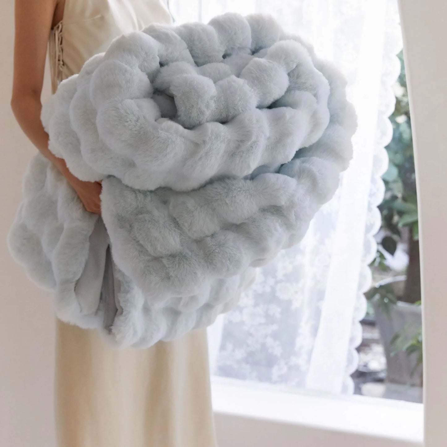 Cozy Rabbit Velvet Blanket